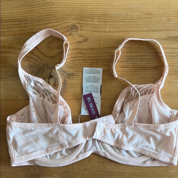 Pink Lace Underwire Bra - Picture 4 of 5